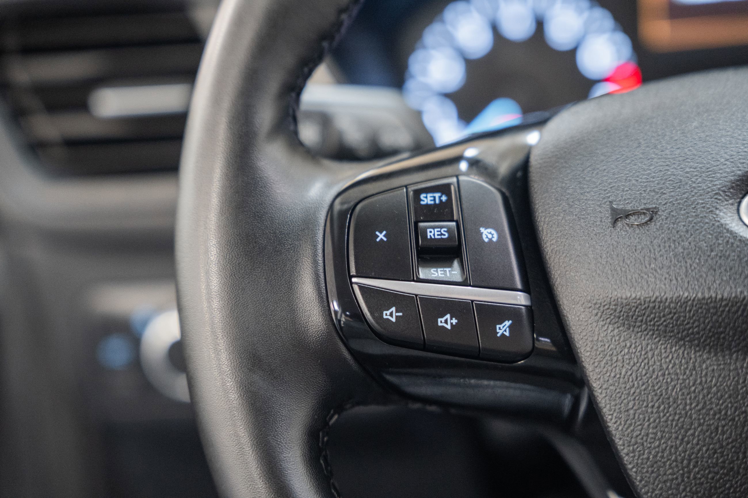 Certified 2021 Ford Escape SE w/ SE Sport Appearance Package image 36