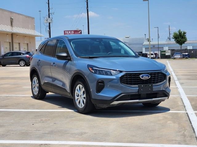 Certified 2024 Ford Escape Active w/ Tech Pack #1 FWD image 3