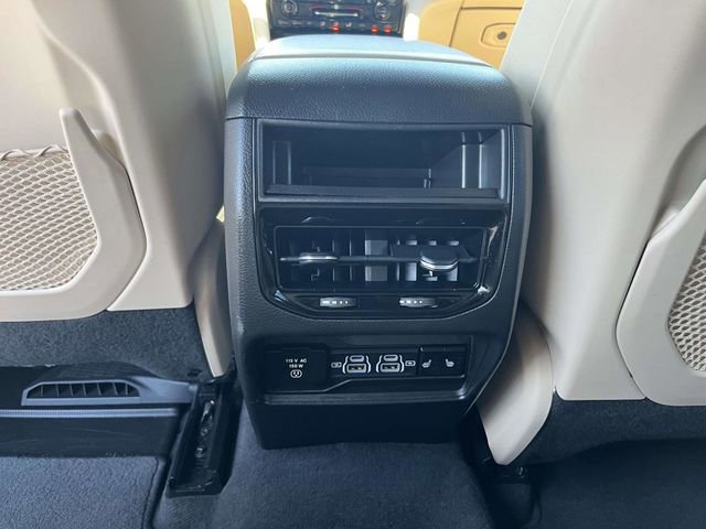 Used 2023 Jeep Grand Cherokee Limited RWD image 8
