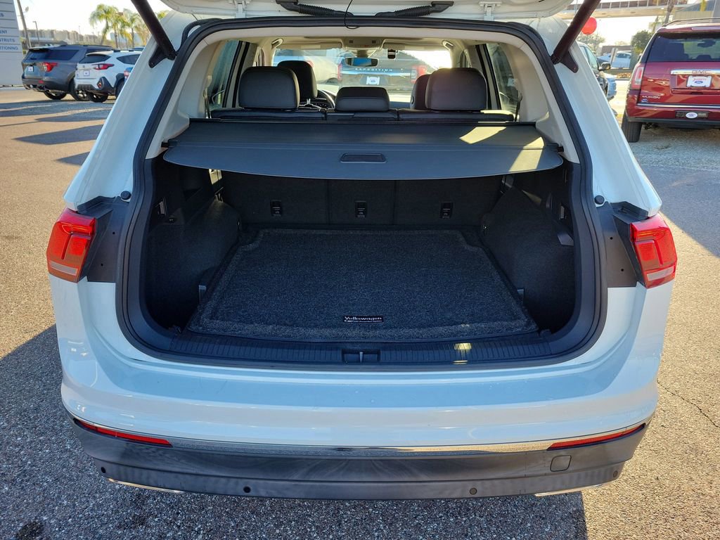 Used 2019 Volkswagen Tiguan SEL Premium image 11
