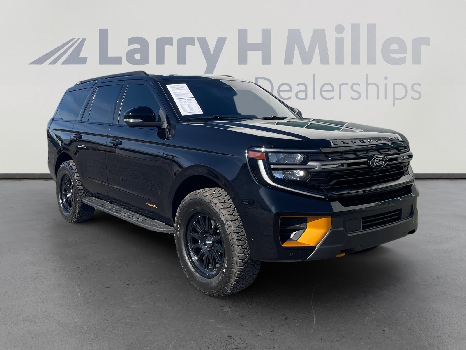 Certified 2025 Ford Expedition Tremor AWD/4WD image 7