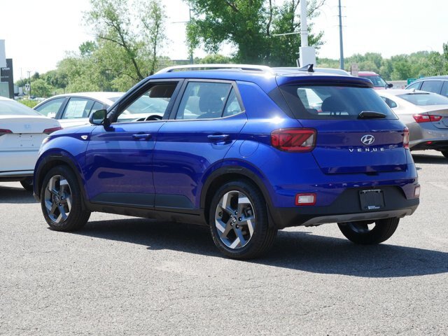 Used 2022 Hyundai Venue SEL FWD image 8