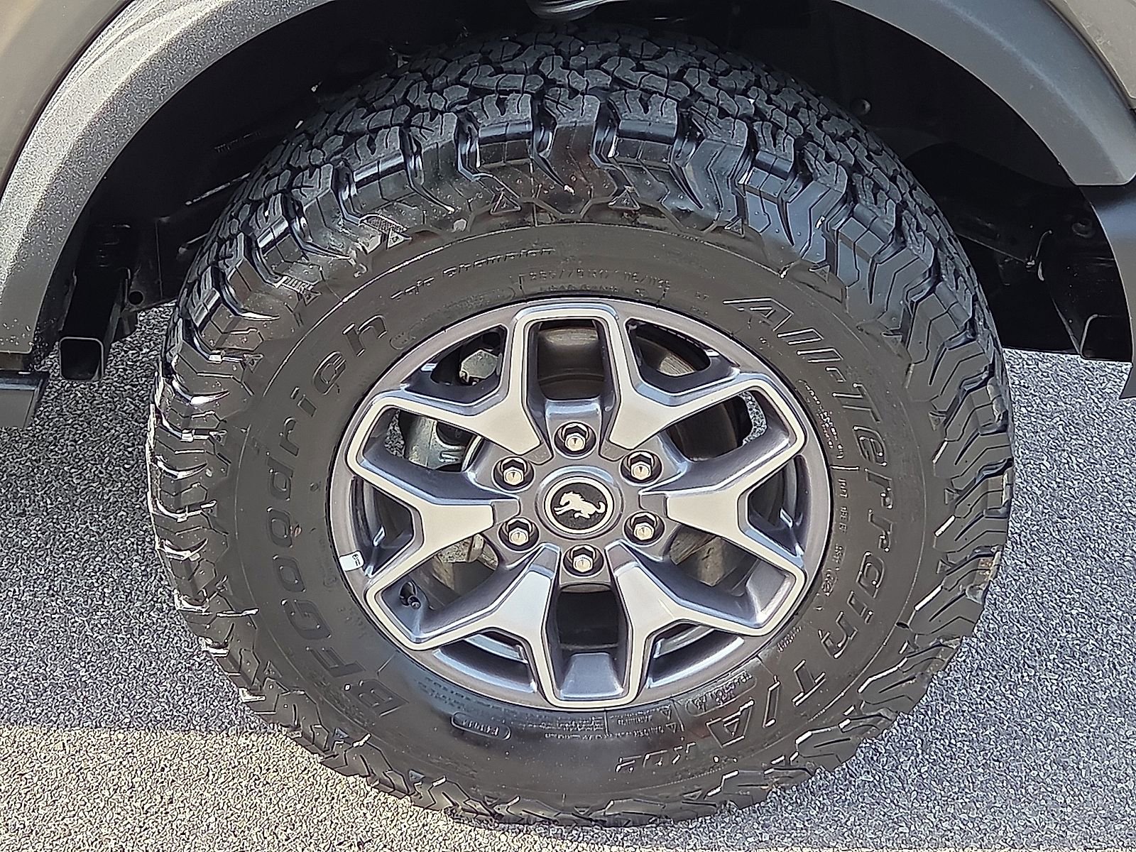 Certified 2025 Ford Bronco Badlands AWD/4WD image 7