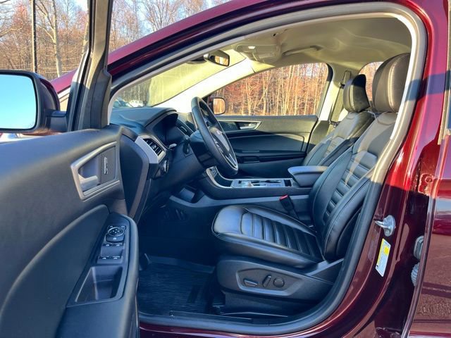 Certified 2024 Ford Edge SEL w/ Convenience Package AWD/4WD image 16
