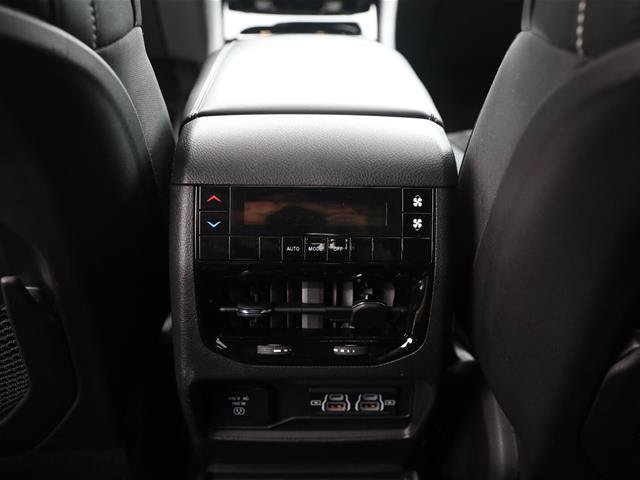 Used 2024 Jeep Grand Cherokee L Altitude AWD/4WD image 31
