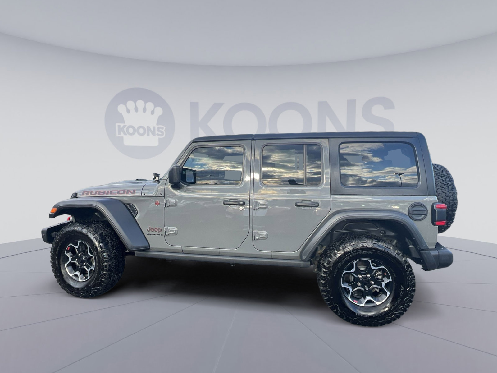 Used 2023 Jeep Wrangler Unlimited Rubicon w/ Steel Bumper Group image 2