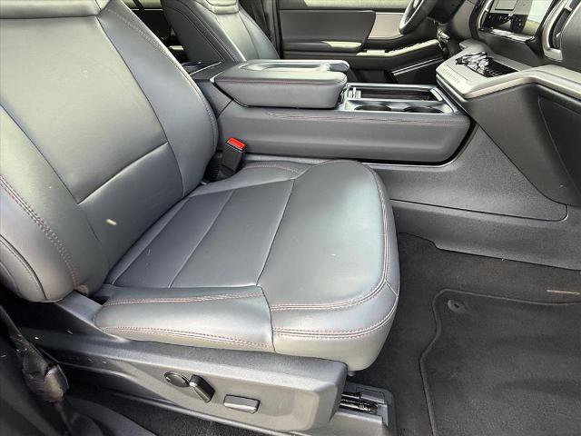 Certified 2025 Ford Expedition Active AWD/4WD image 10