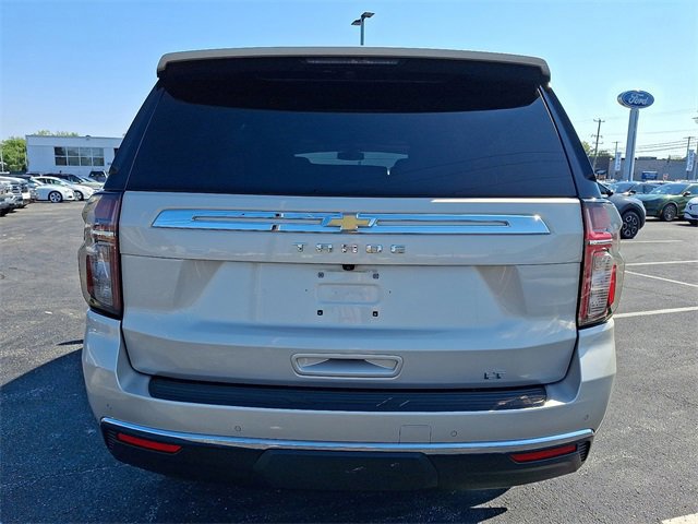 Used 2021 Chevrolet Tahoe LT w/ Luxury Package image 3