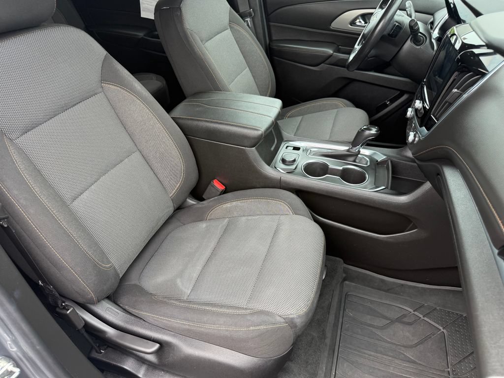 Used 2019 Chevrolet Traverse LT FWD image 16