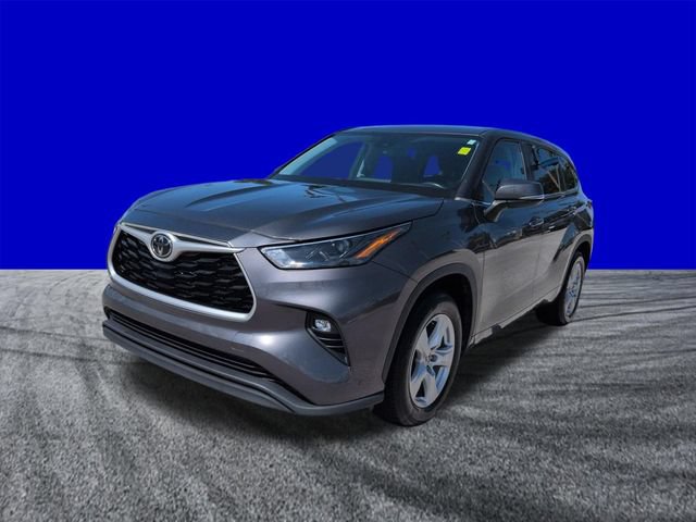 Used 2023 Toyota Highlander LE FWD image 8