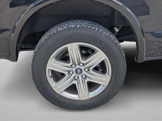 Certified 2018 Ford F150 Lariat w/ Equipment Group 502A Luxury AWD/4WD image 9