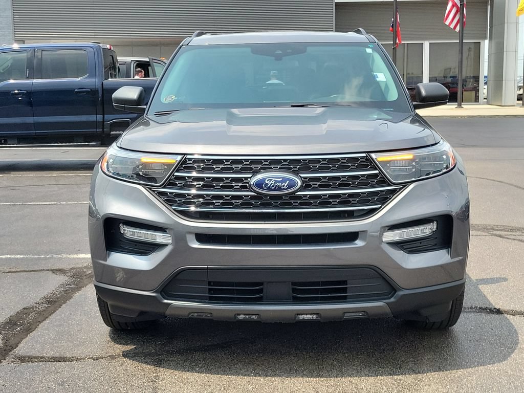 Certified 2023 Ford Explorer XLT w/ Equipment Group 202A AWD/4WD image 2
