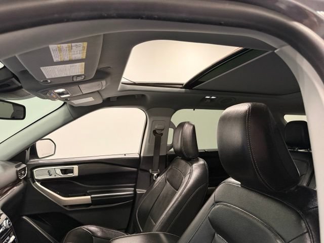 Certified 2021 Ford Explorer Limited w/ Equipment Group 301A AWD/4WD image 36