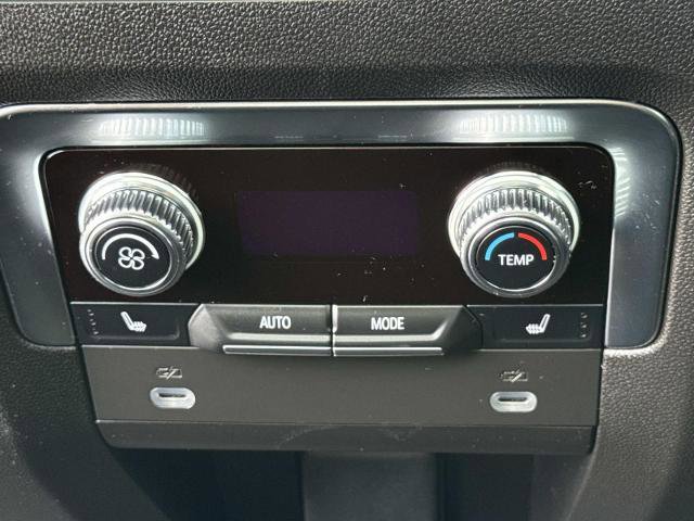 Used 2024 GMC Yukon Denali AWD/4WD image 33