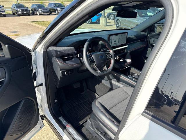 Certified 2025 Ford Explorer ST-Line w/ Premium Package RWD image 21