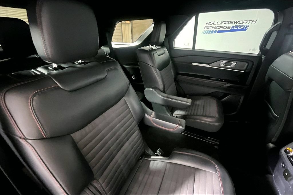 Certified 2025 Ford Explorer ST-Line AWD/4WD image 22