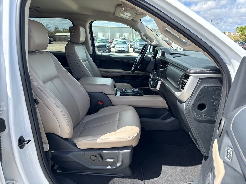 Certified 2024 Ford Expedition Max XLT image 27