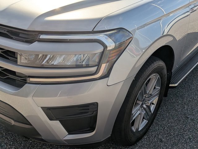 Certified 2023 Ford Expedition XLT RWD image 10