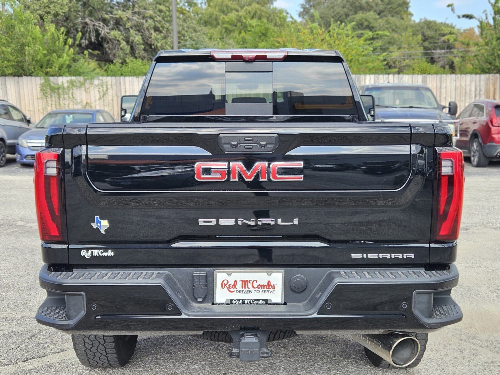 Used 2024 GMC Sierra 2500 Denali w/ Denali Reserve Package image 4