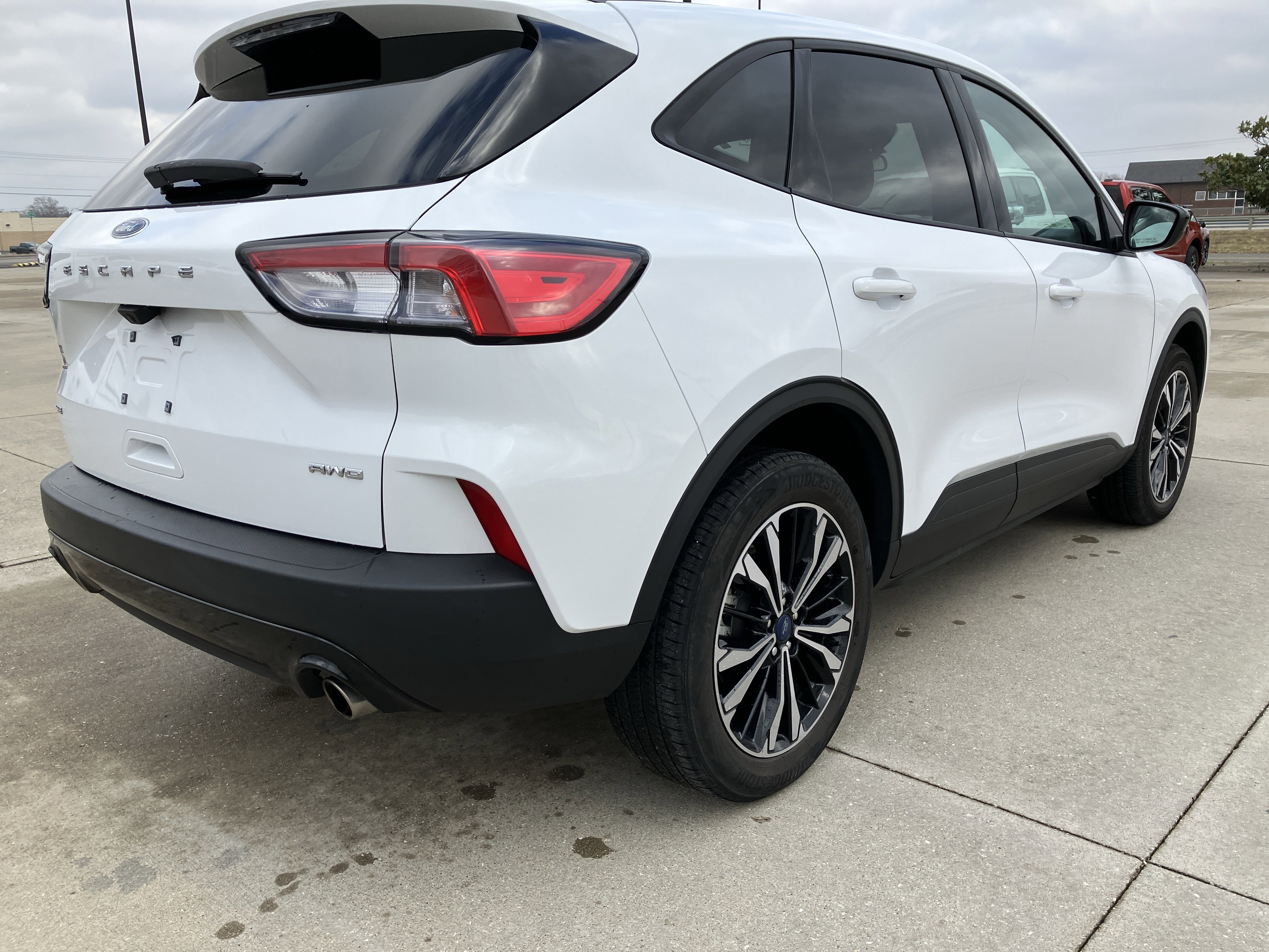 Certified 2022 Ford Escape SE w/ SE Sport Appearance Package image 5
