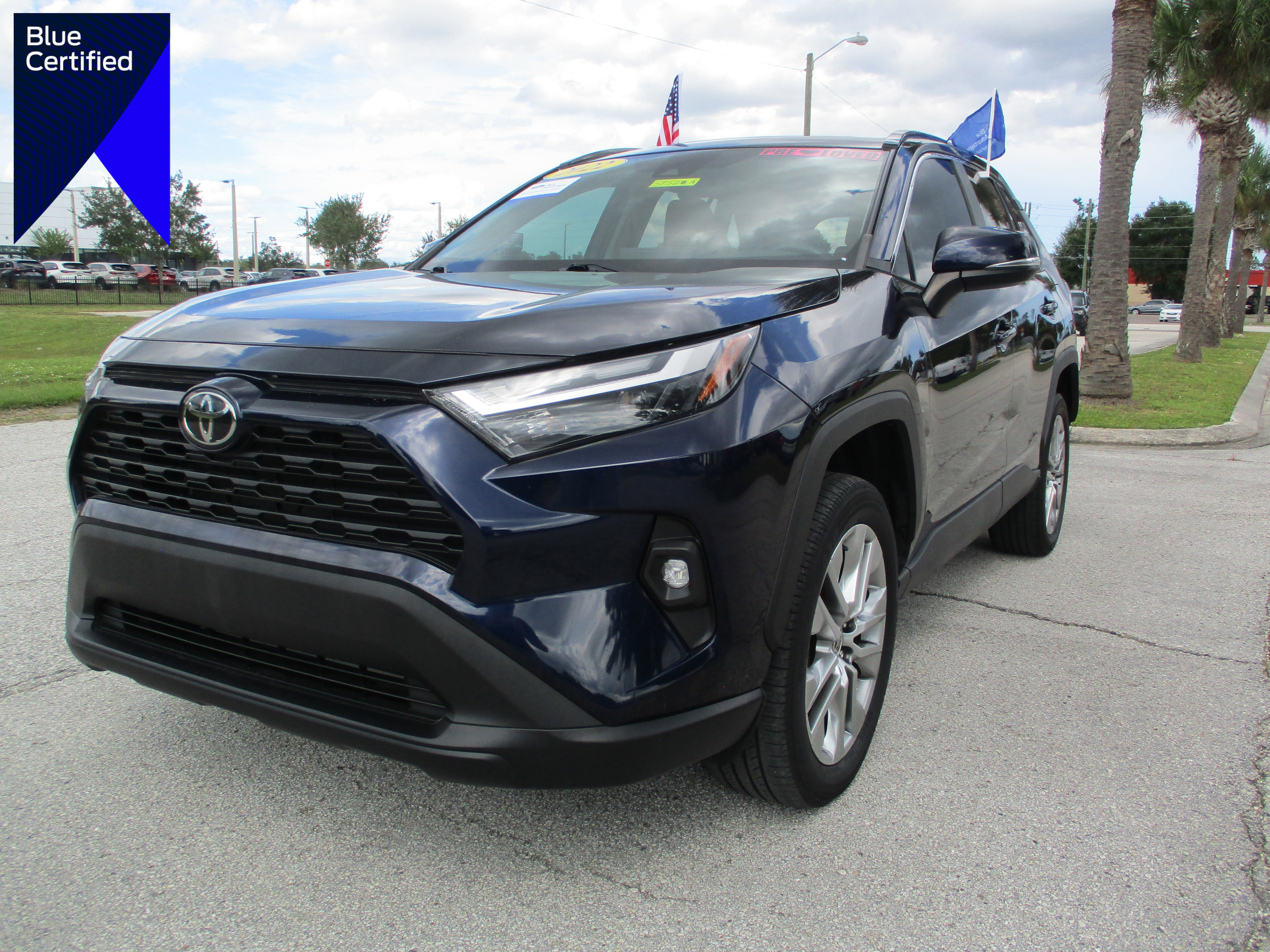 Used 2022 Toyota RAV4 XLE Premium image 1