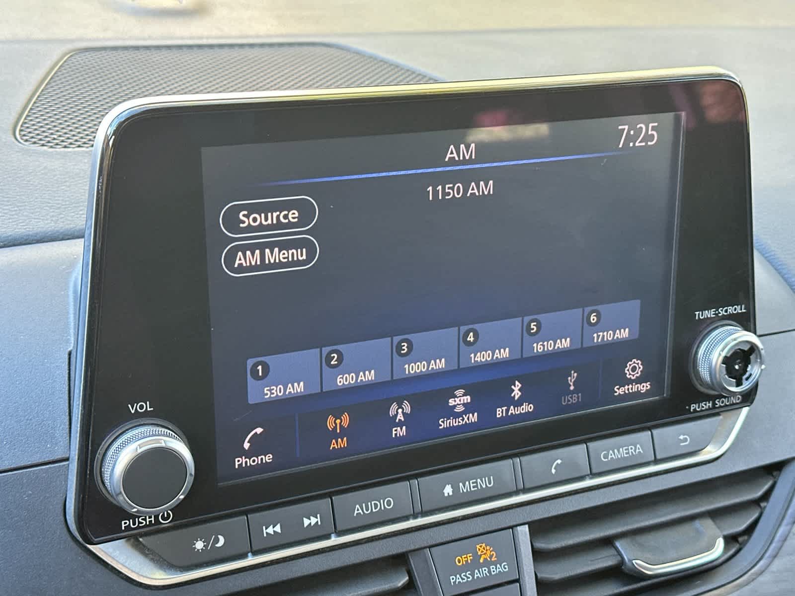 Used 2024 Nissan Altima 2.5 SV FWD image 17