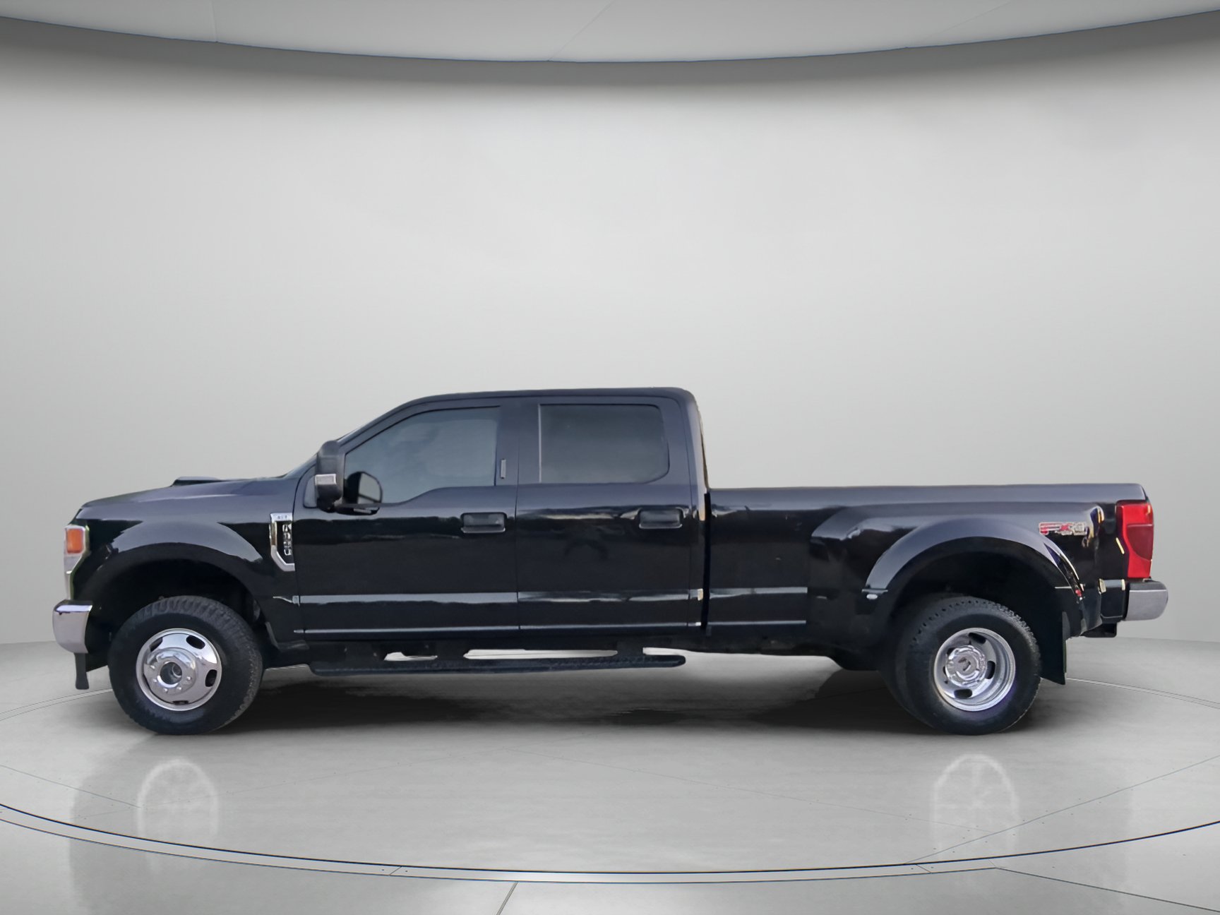 Certified 2020 Ford F350 XLT w/ XLT Value Package AWD/4WD image 17