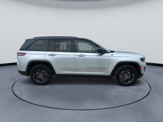 Used 2024 Jeep Grand Cherokee Trailhawk AWD/4WD image 11