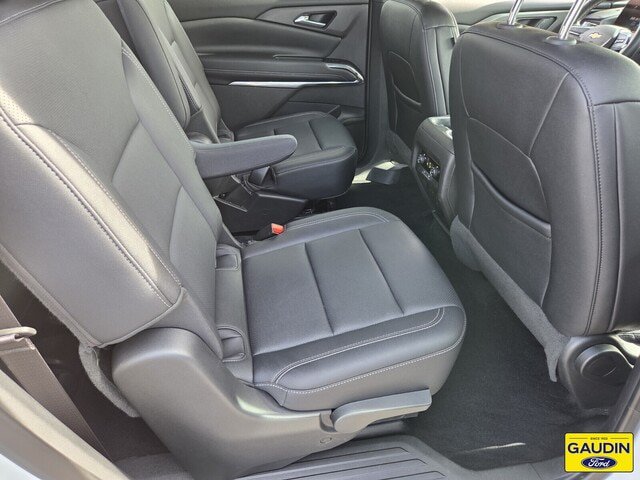 Used 2025 Chevrolet Traverse LT AWD/4WD image 16