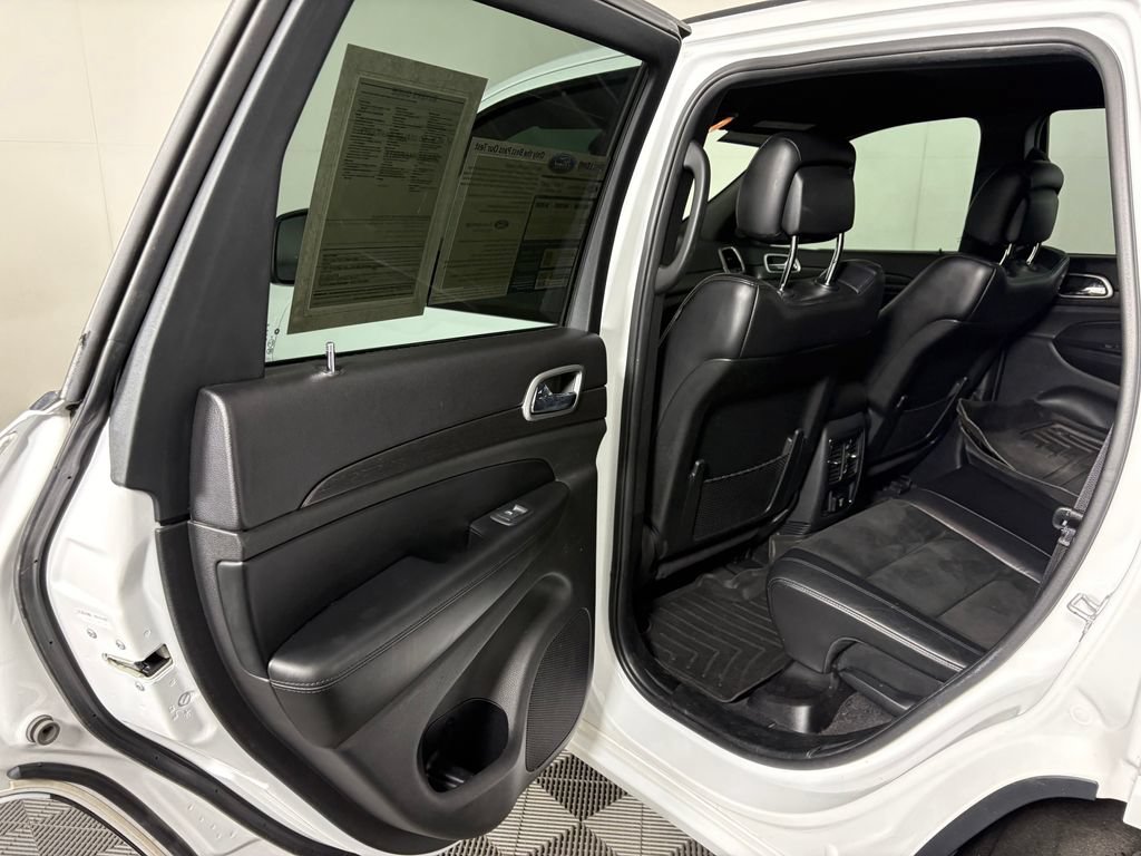 Used 2018 Jeep Grand Cherokee Altitude AWD/4WD image 28