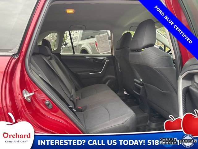 Used 2021 Toyota RAV4 LE image 16