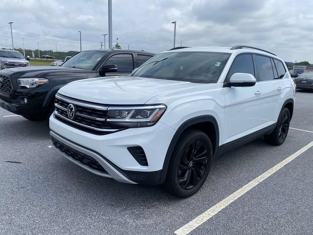 Used 2023 Volkswagen Atlas SE w/ Black Wheel Package FWD image 3