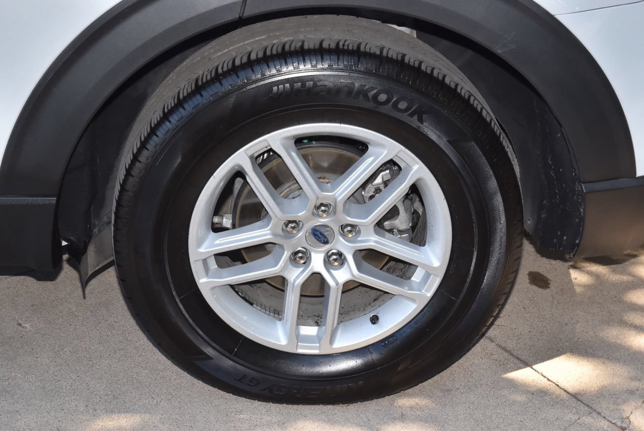 Certified 2026 Ford Explorer Active RWD image 37