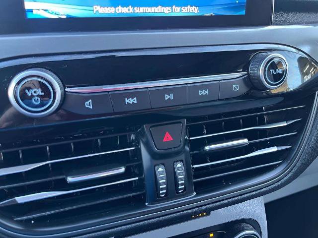 Certified 2024 Ford Escape Active AWD/4WD image 30