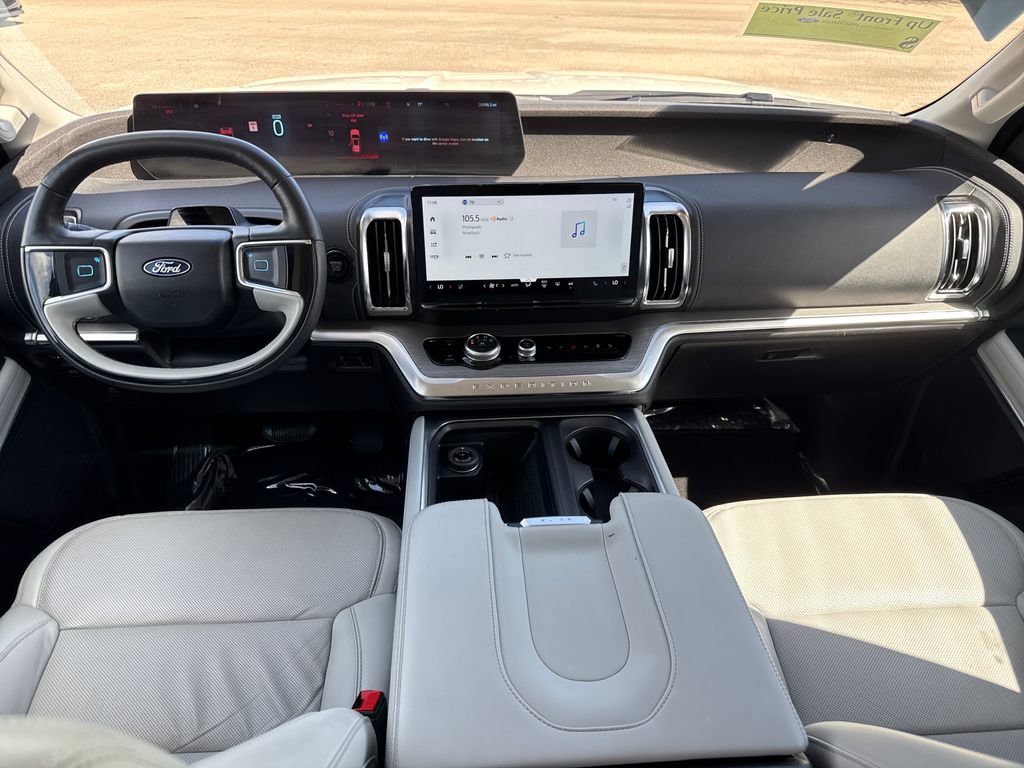 Certified 2025 Ford Expedition Max Platinum image 6