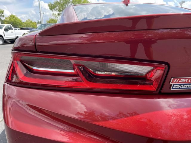 Used 2018 Chevrolet Camaro LT RWD image 33