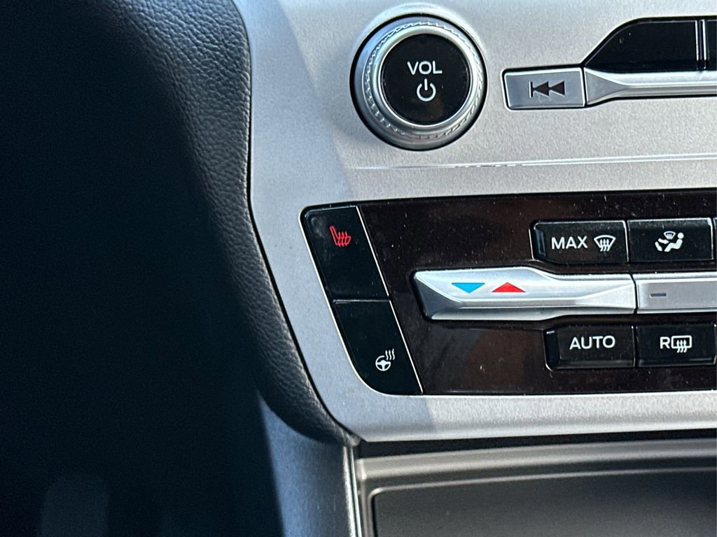 Certified 2022 Ford Explorer XLT w/ Equipment Group 202A image 28