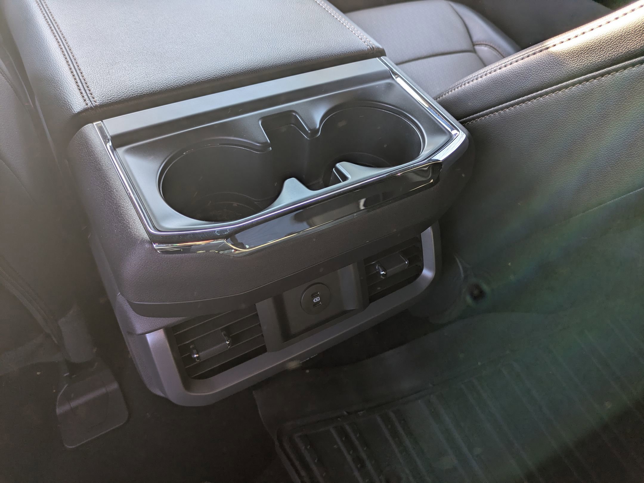 Certified 2025 Ford F150 Lariat w/ Equipment Group 501A Mid image 30