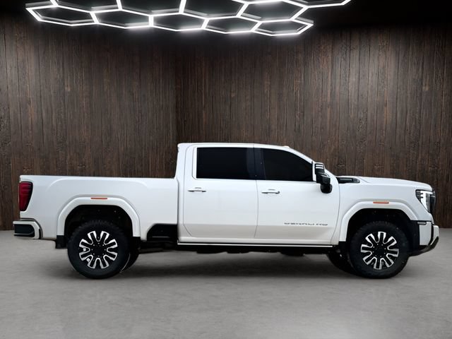 Used 2025 GMC Sierra 3500 Denali Ultimate AWD/4WD image 7