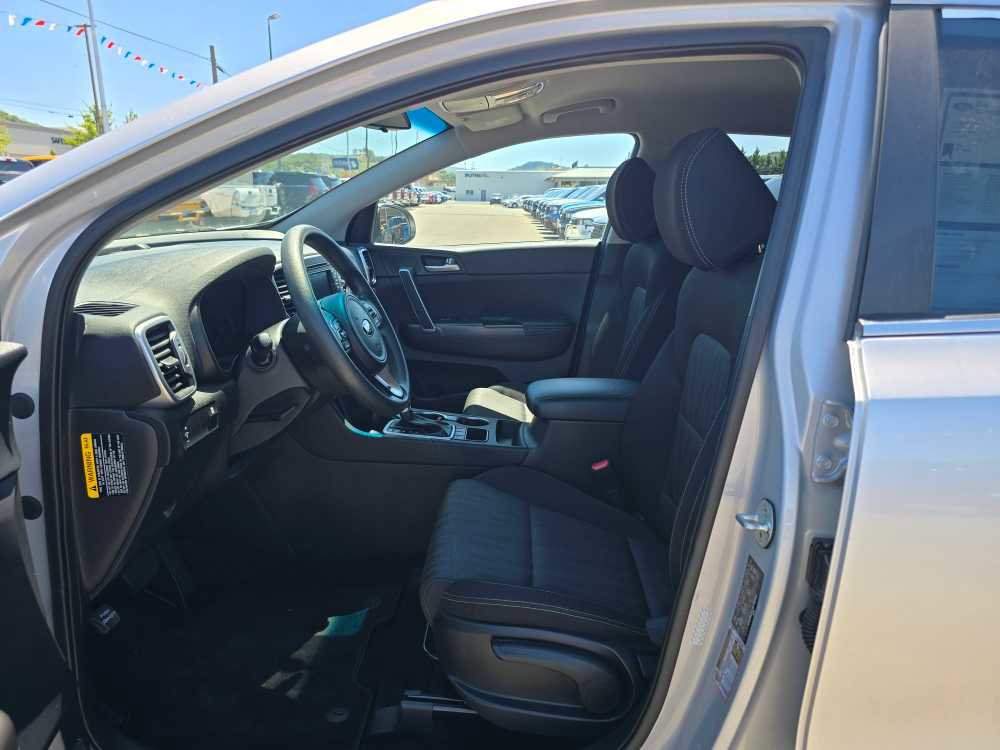 Used 2019 Kia Sportage LX AWD/4WD image 9