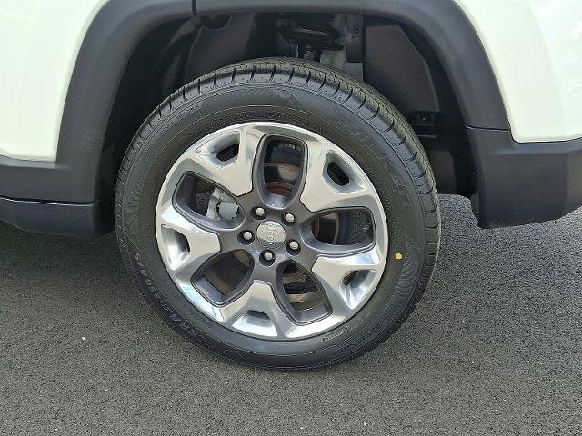 Used 2018 Jeep Compass Limited AWD/4WD image 30
