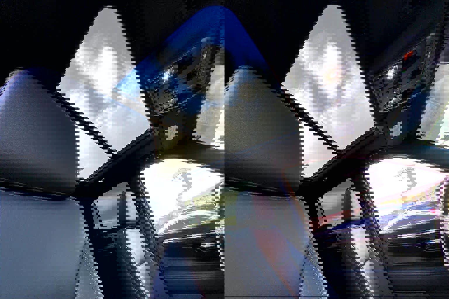 Used 2025 Chevrolet Suburban Z71 w/ Comfort Package image 19