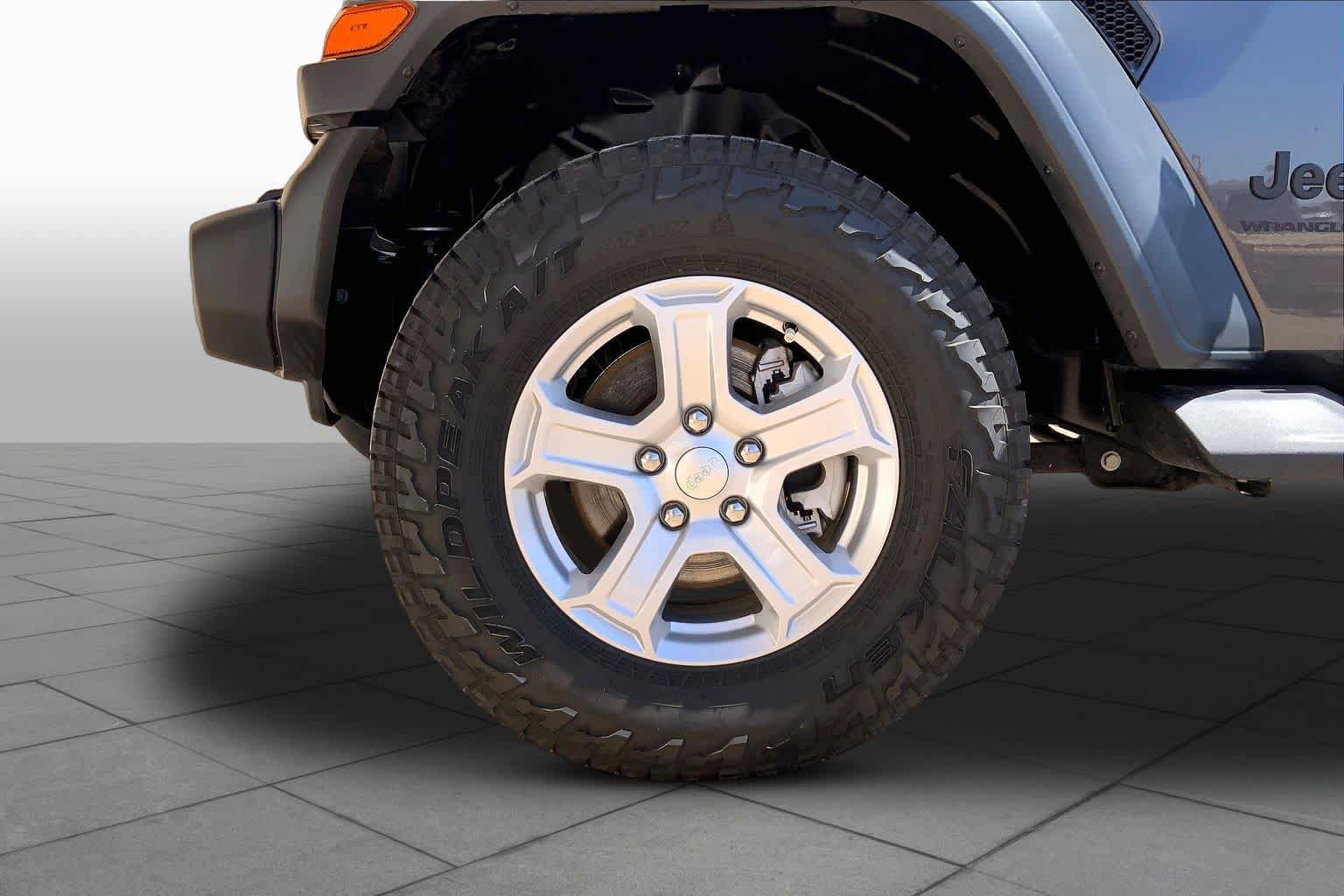 Used 2023 Jeep Wrangler Sport AWD/4WD image 11