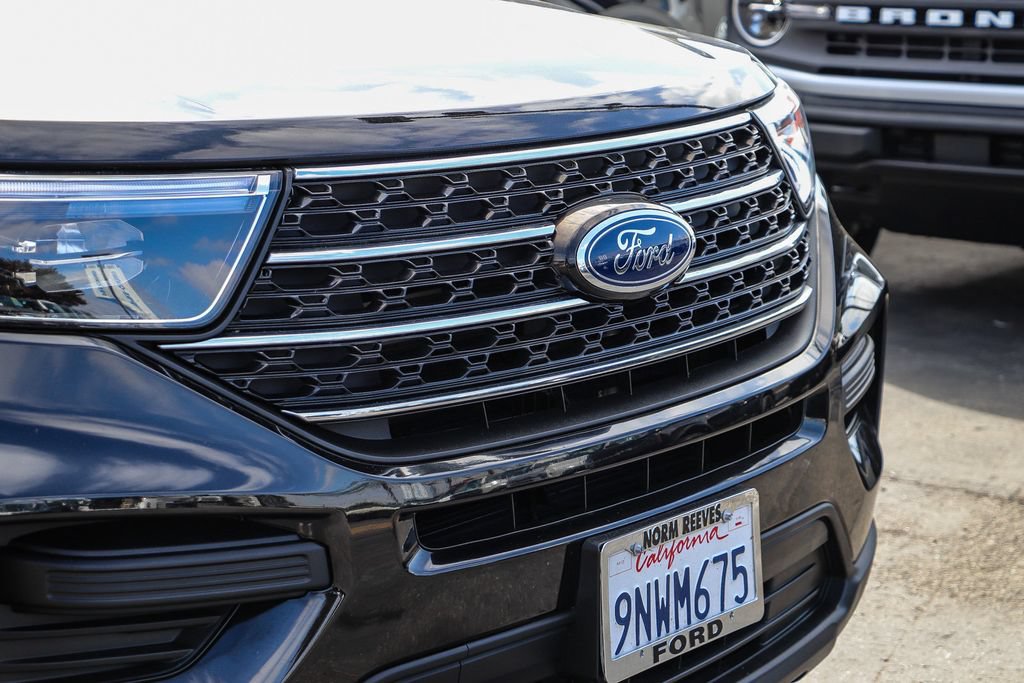 Certified 2024 Ford Explorer XLT RWD image 7