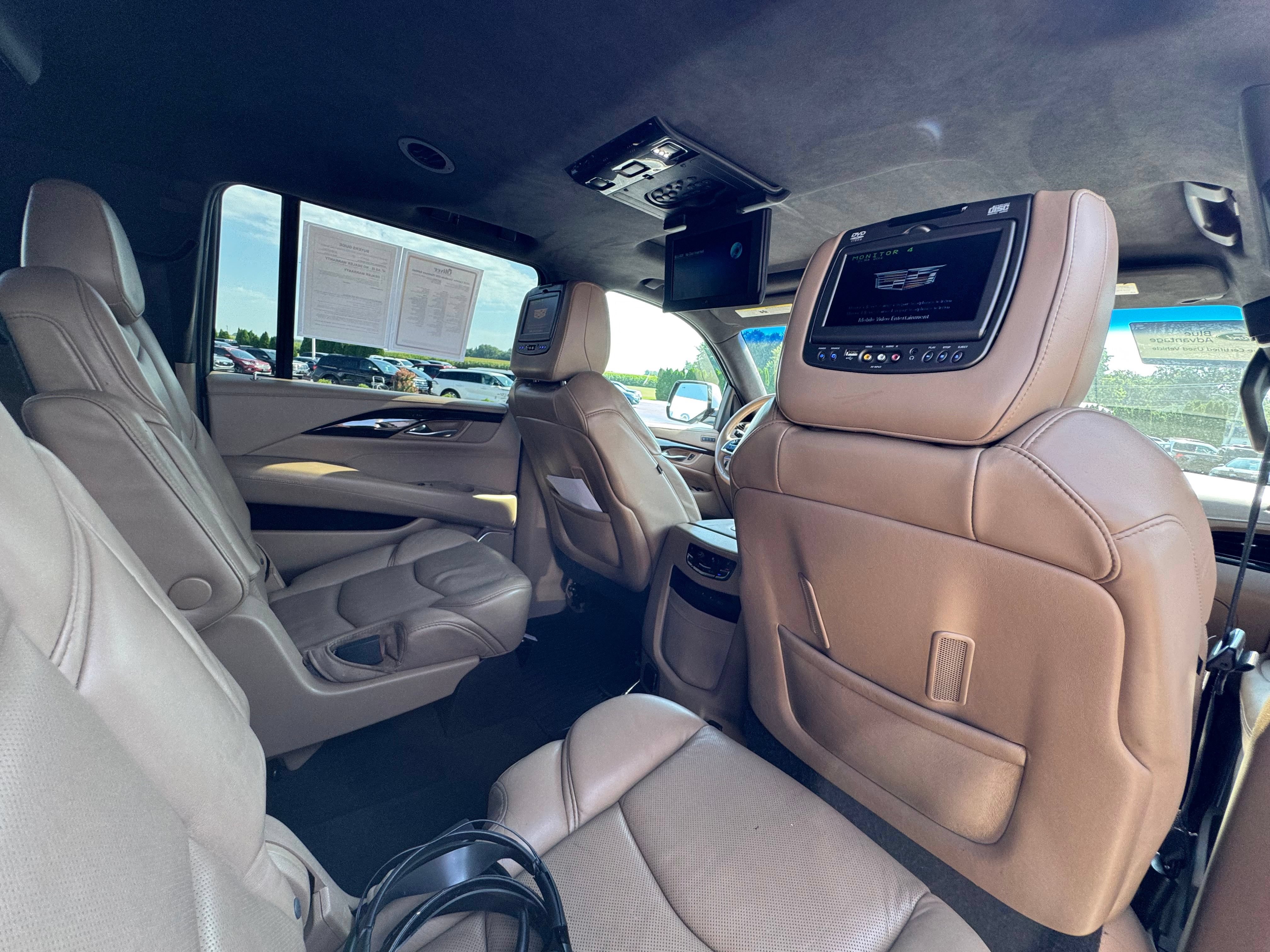 Used 2018 Cadillac Escalade ESV Platinum AWD/4WD image 18
