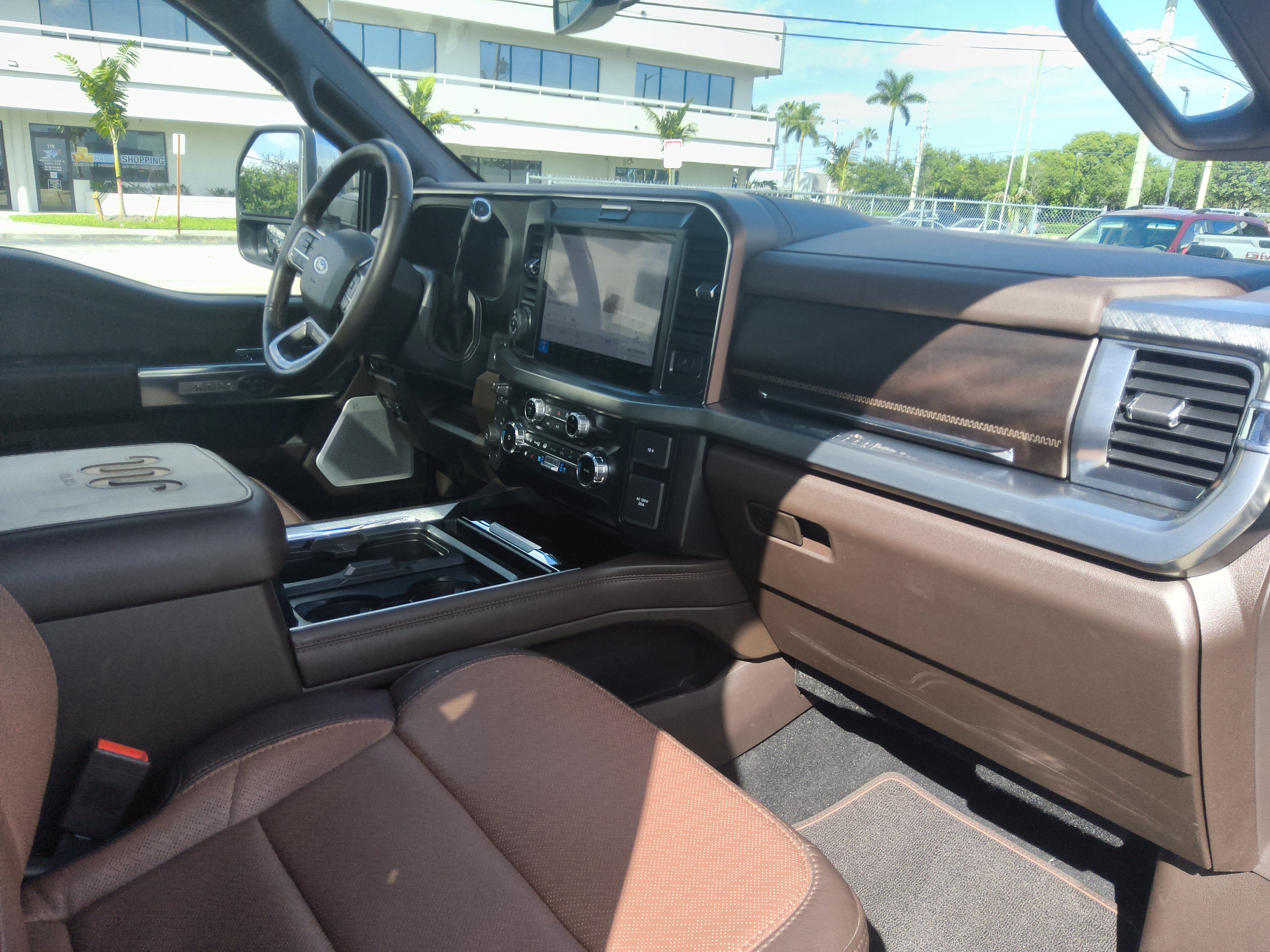 Certified 2025 Ford F350 King Ranch w/ Chrome Package AWD/4WD image 31