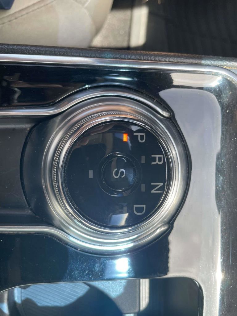 Certified 2019 Ford Edge Titanium w/ Equipment Group 301A image 17