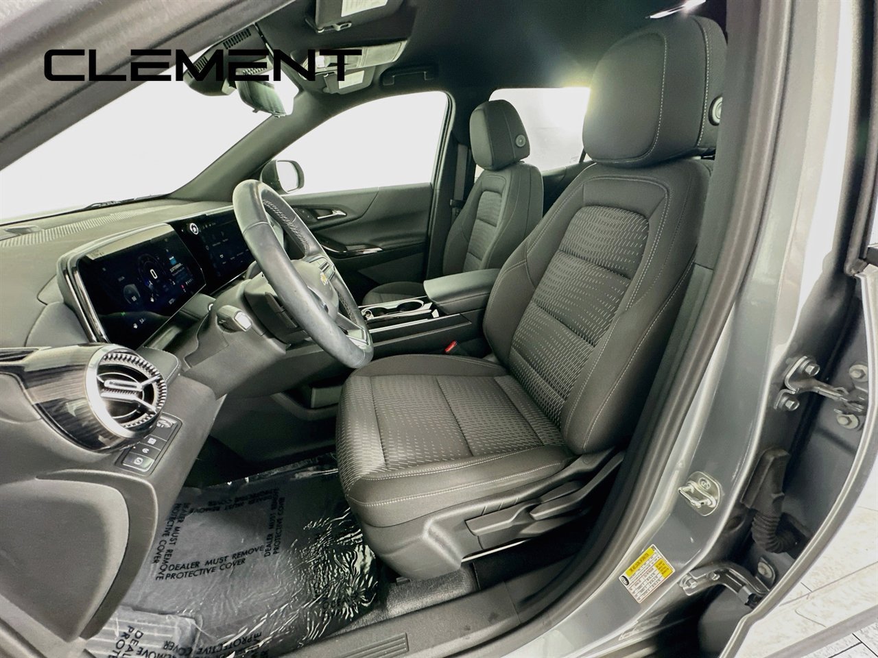 Used 2025 Chevrolet Equinox LT w/ Safety and Technology Package FWD image 29