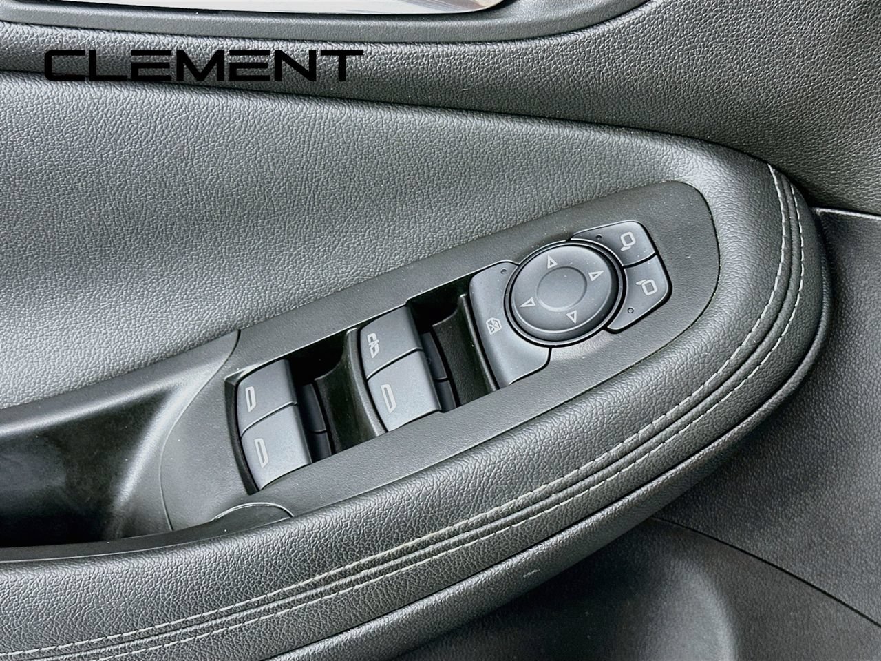 Used 2023 Buick Encore GX Select w/ Sport Touring Package FWD image 26