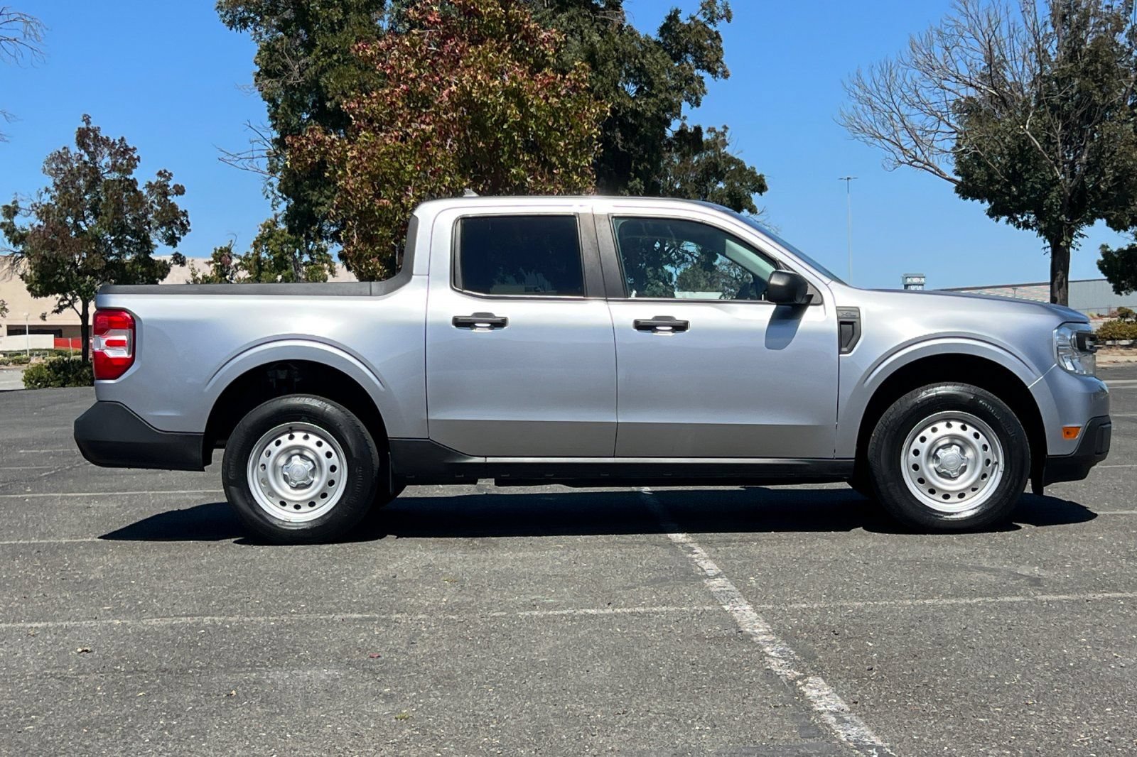 Certified 2023 Ford Maverick XL FWD image 2